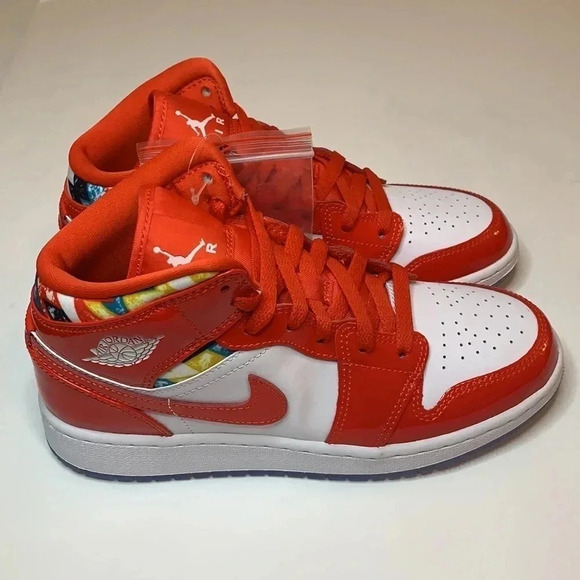 Air Jordan 1 Mid Sneakers Barcelona Chile Red - Picture 2 of 10